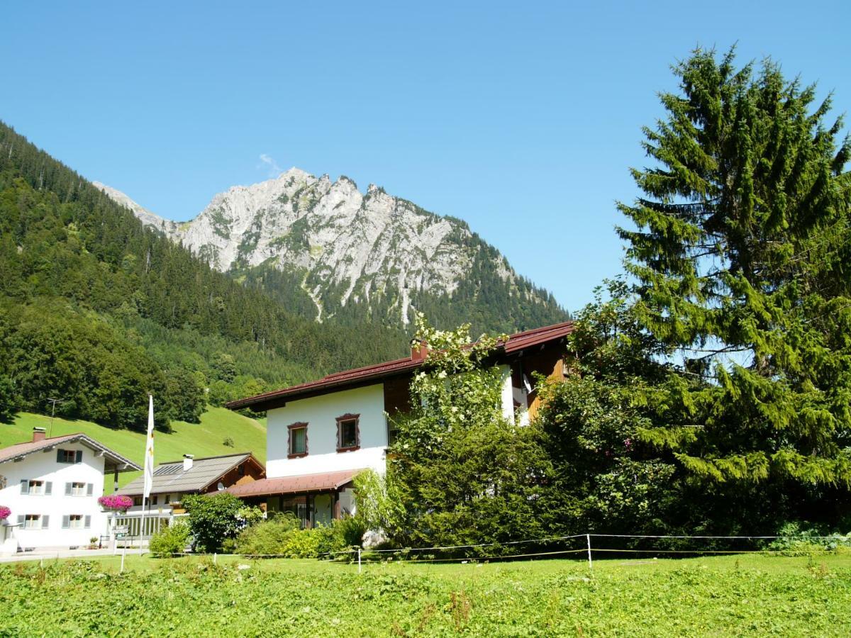 Appartements Burtscher Klosterle am Arlberg Exterior foto